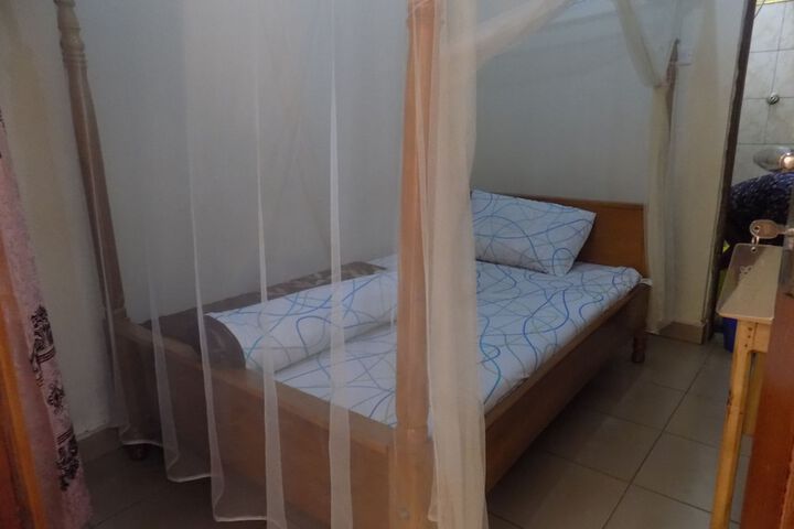 Room 16 of 43