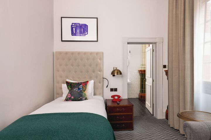 Room 55 of 217