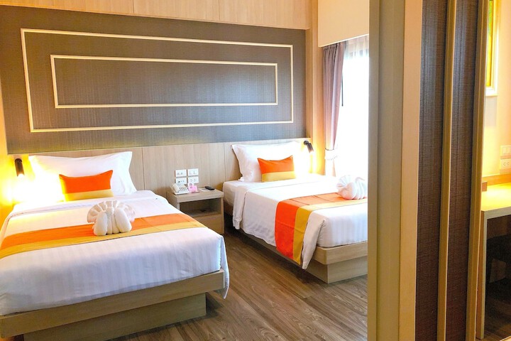 Room 28 of 150