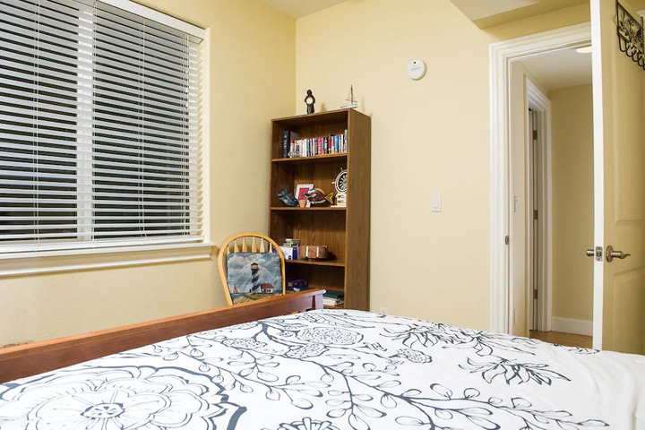 Room 8 of 8