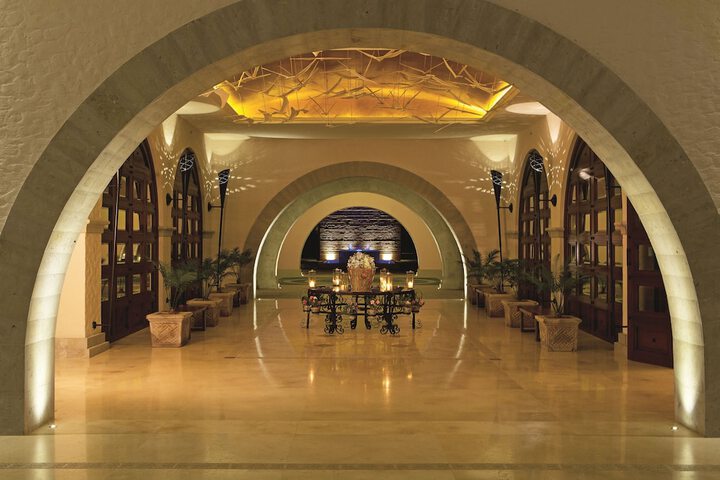 Hotel Interior 3 of 170