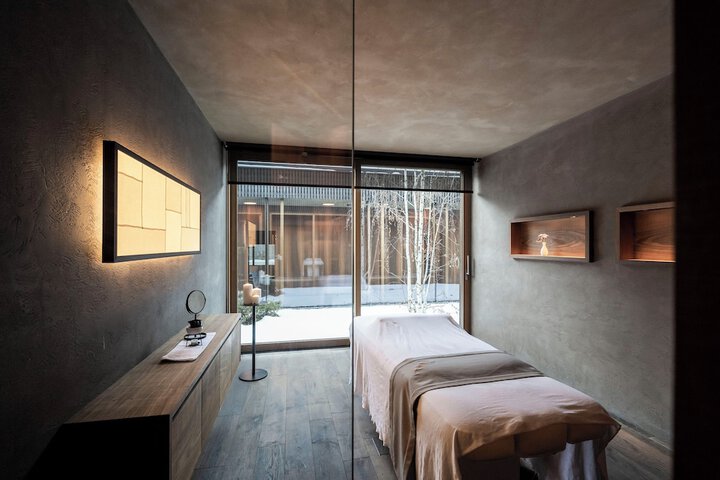 Room 27 of 46