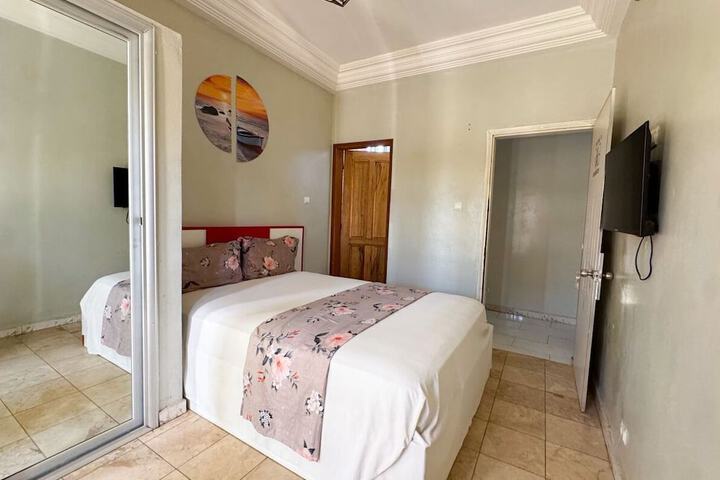 Room 10 of 21