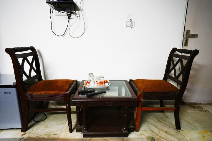 Room 16 of 37