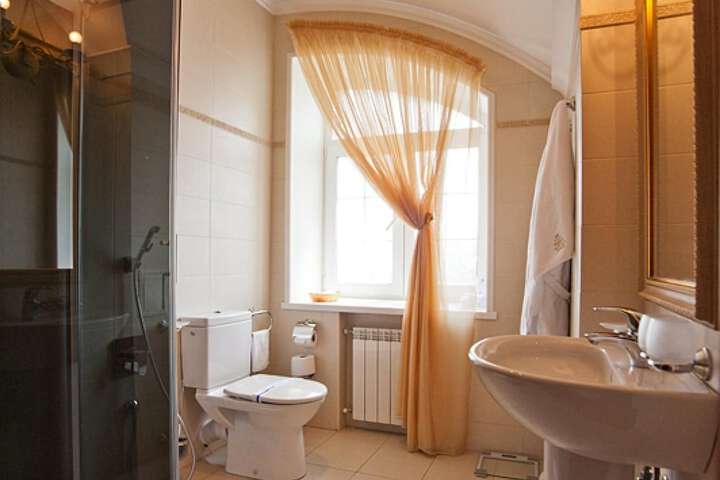 Room 45 of 68