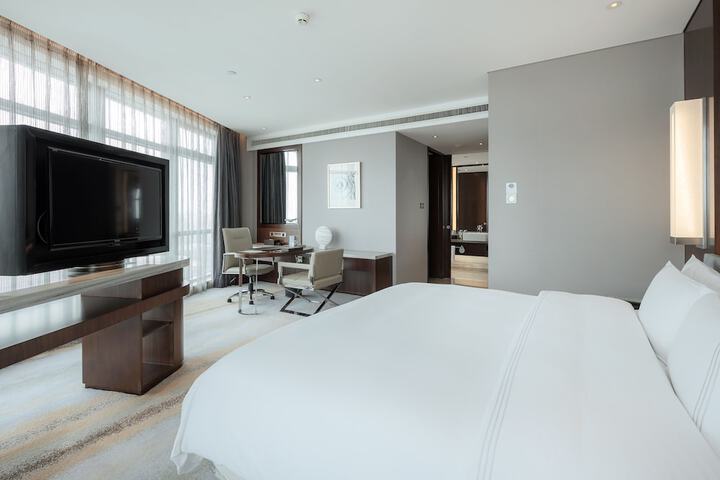 Room 25 of 91
