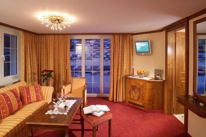 Room 6 of 46