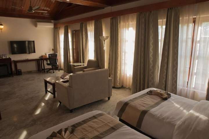 Room 10 of 40
