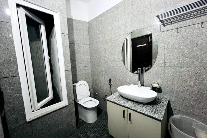 Room 15 of 19