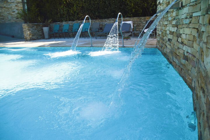 Pool 20 of 32
