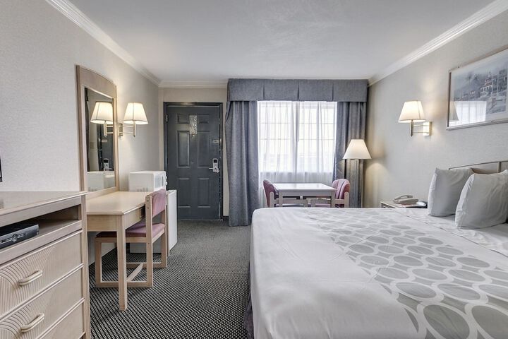 Room 12 of 28