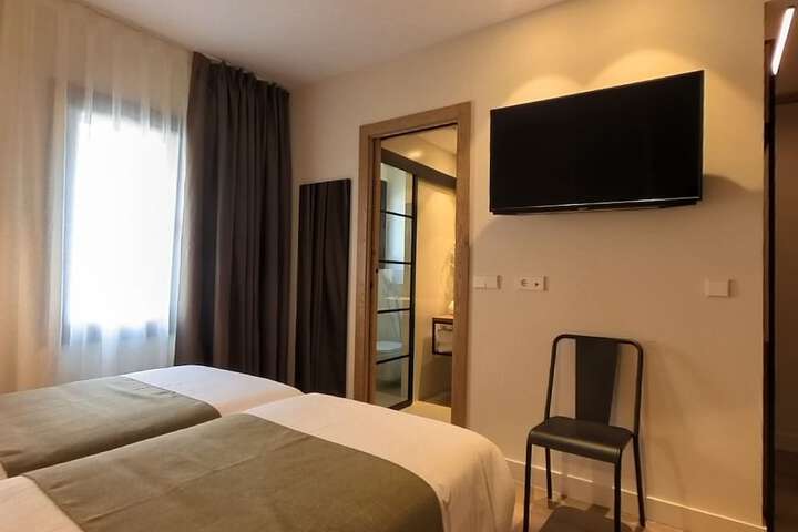 Room 25 of 35