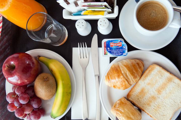 Breakfast/Coffee Service 27 of 41