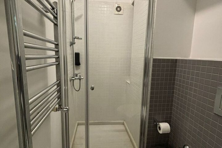 Room 21 of 25