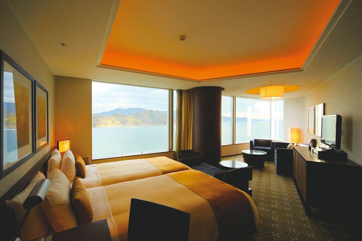 Room 5 of 231