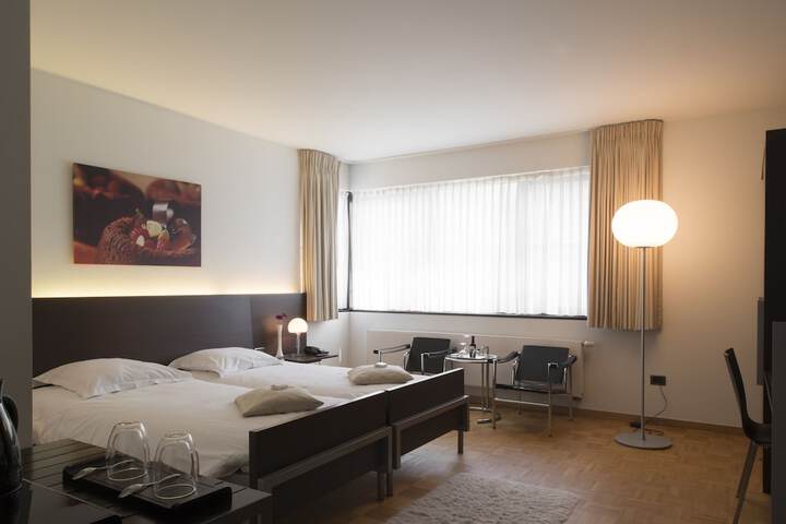 Room 14 of 40