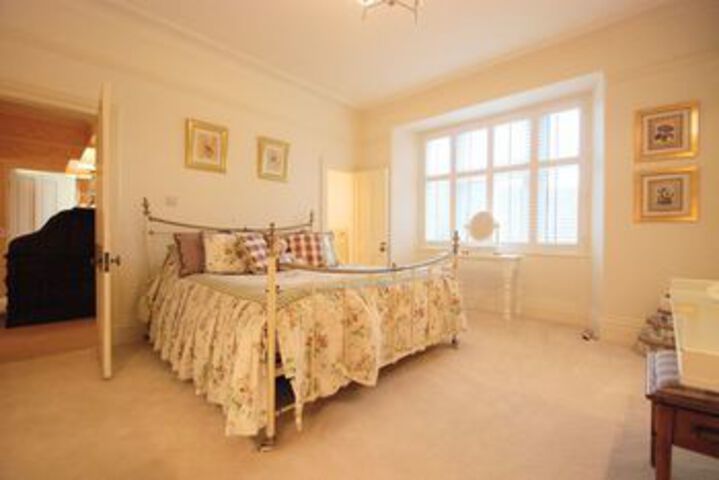 Room 10 of 39