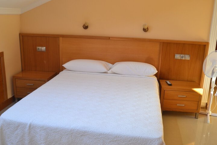 Room 5 of 39