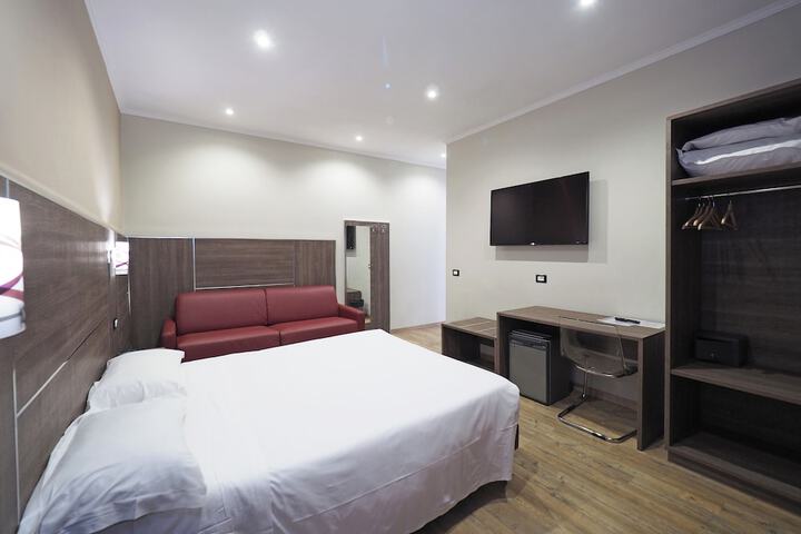 Room 32 of 114