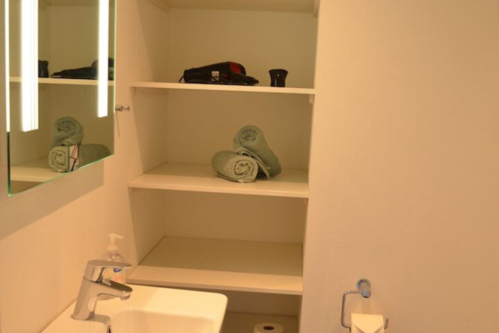 Room 100 of 135