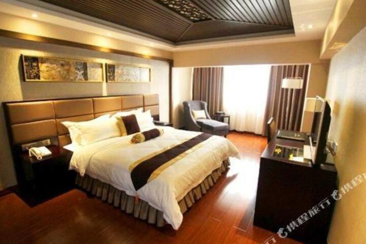 Garden Hotel