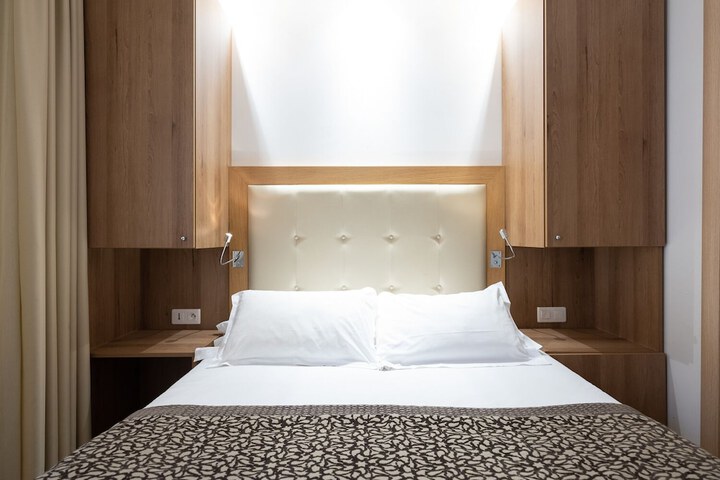 Room 57 of 114