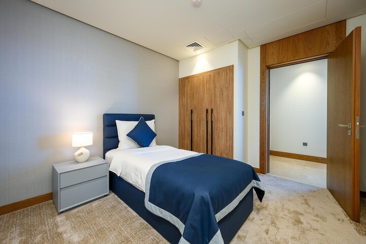 Room 103 of 218