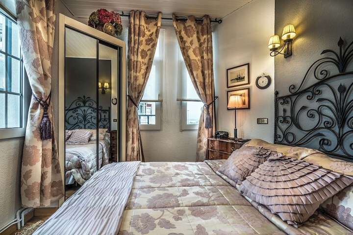 Room 9 of 45