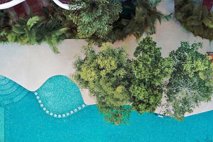 Pool 33 of 81
