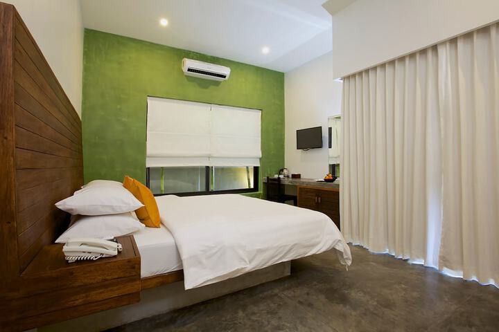 Room 14 of 79