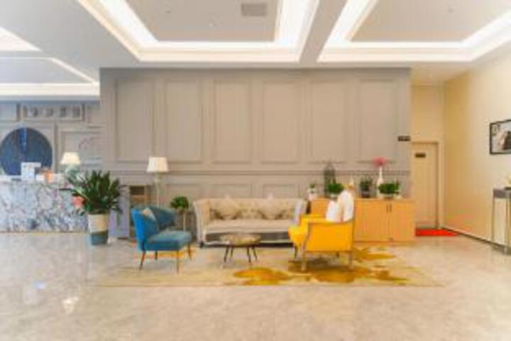 VIP House Hotel (Pinghe store)