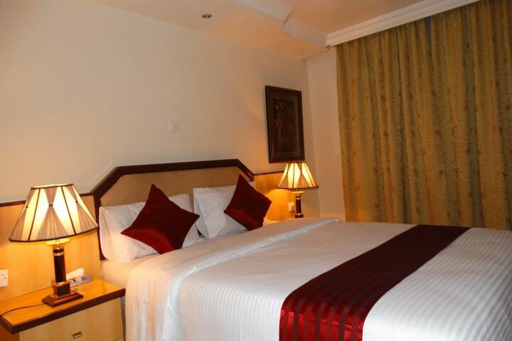 Room 4 of 58