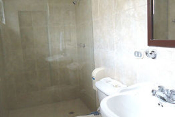 Room 4 of 23