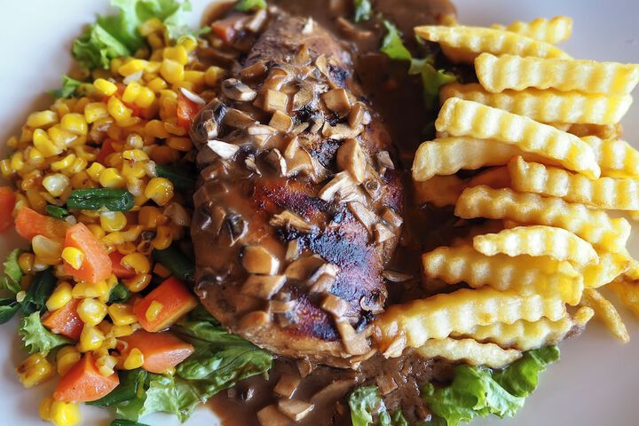 Dining 53 of 72