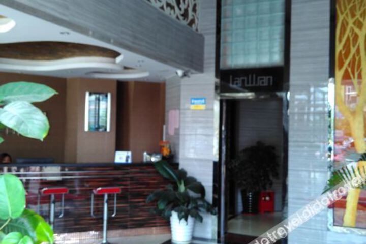 Hotel Interior 11 of 27