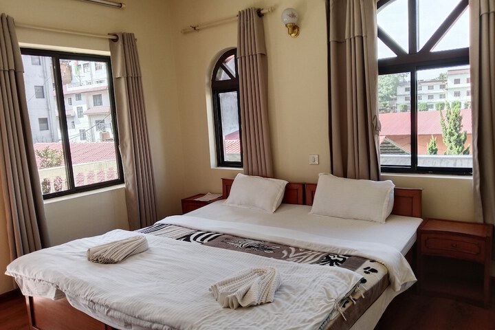 Room 9 of 29