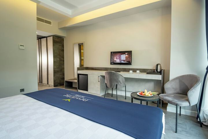 Room 18 of 38