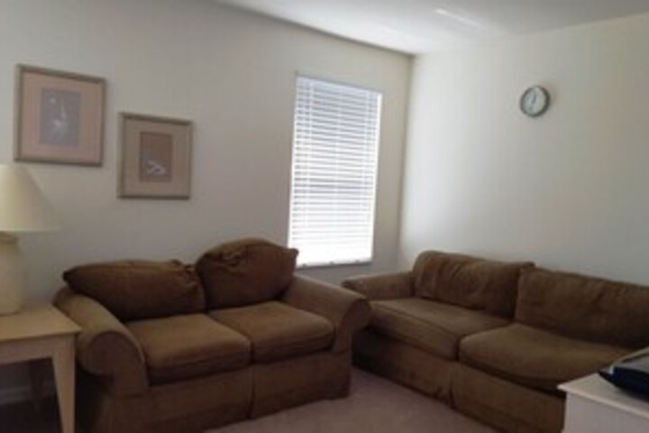 Room 12 of 30