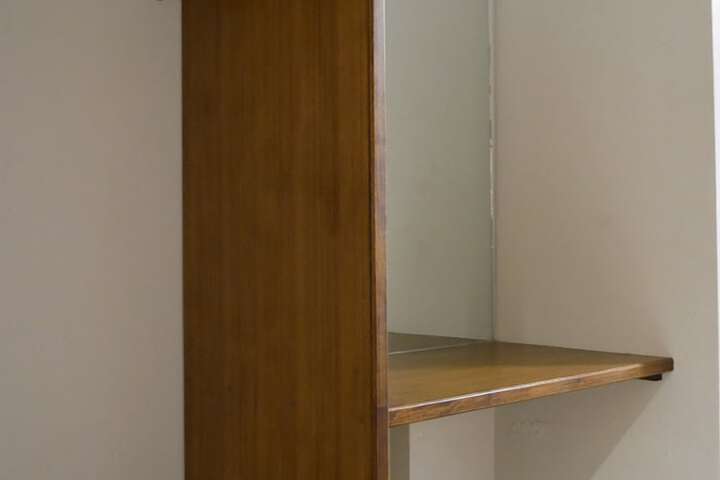 Room 10 of 16