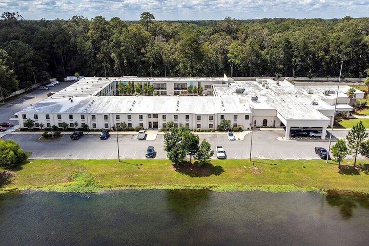 Clarks Inn Savannah Airport in Pooler, GA