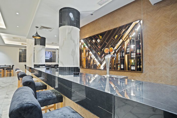 Lounge 55 of 62