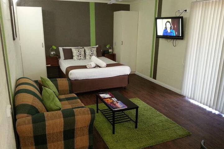 Room 15 of 36