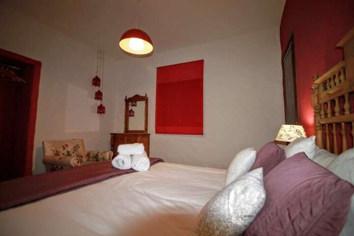 Room 38 of 132