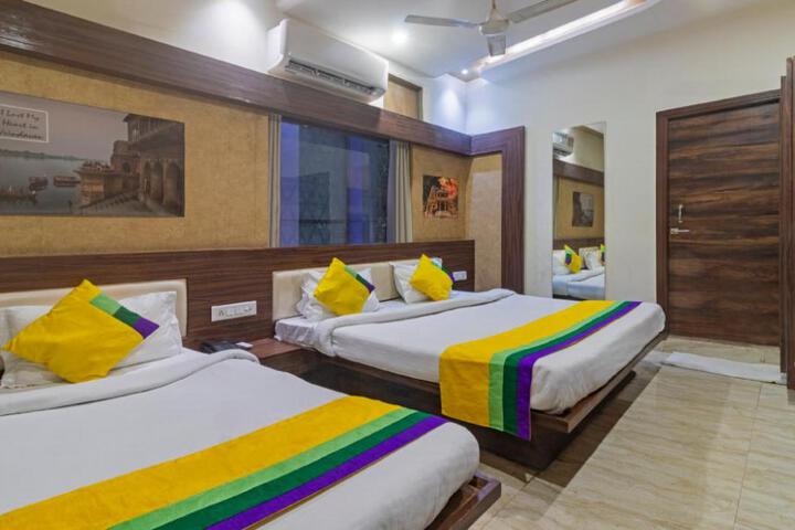 Itsy Hotels Shree Anand Dham Near Prem Mandir