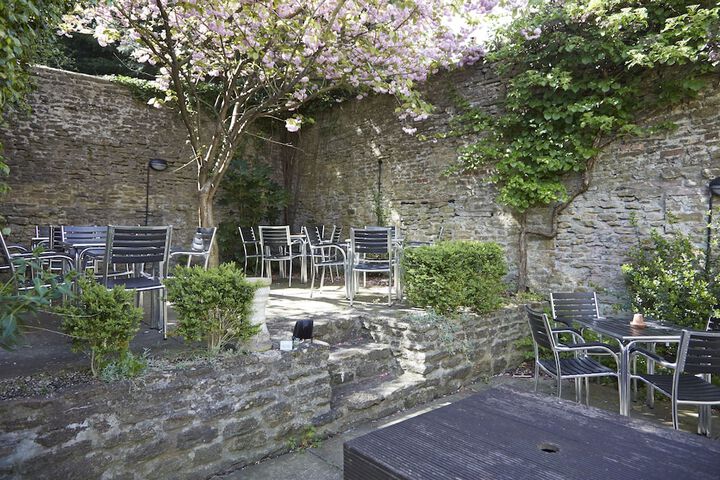 Terrace/Patio 23 of 27