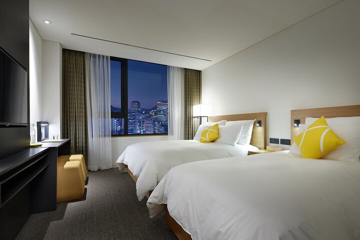 Room 18 of 73