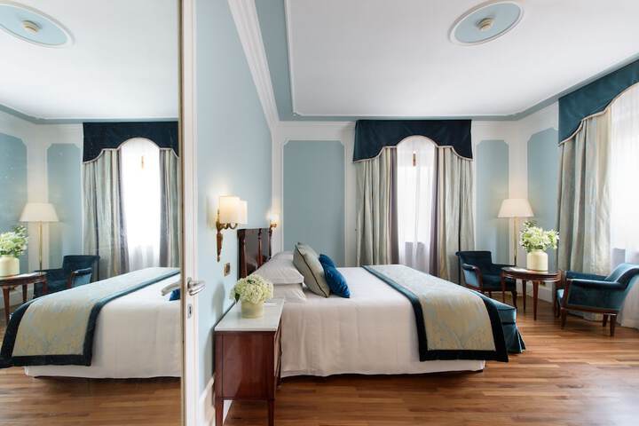 Room 73 of 161