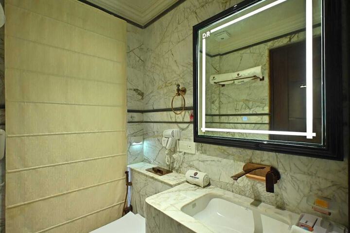 Room 75 of 161