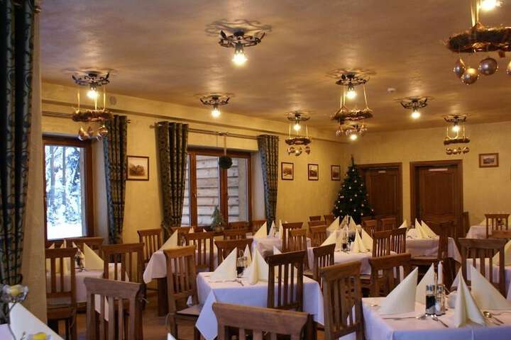 Dining 60 of 83