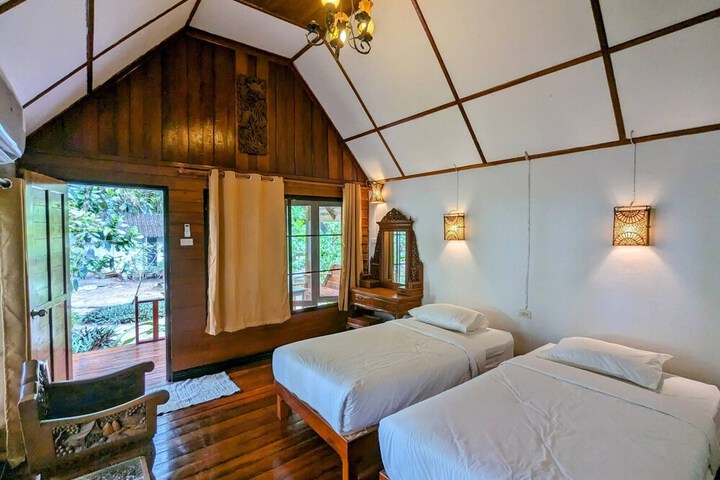 Room 13 of 73